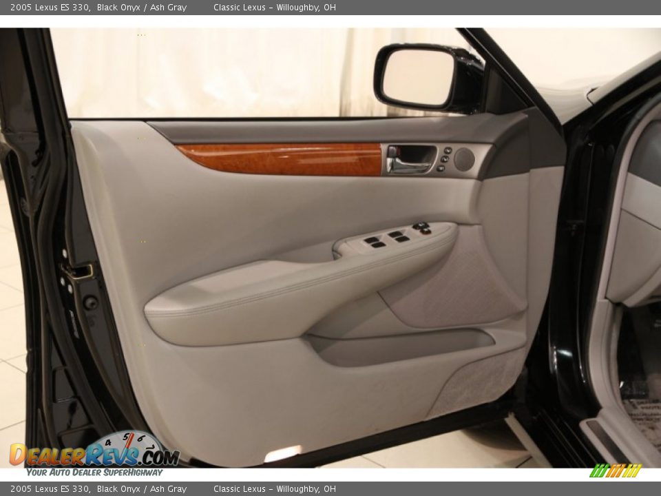 2005 Lexus ES 330 Black Onyx / Ash Gray Photo #4