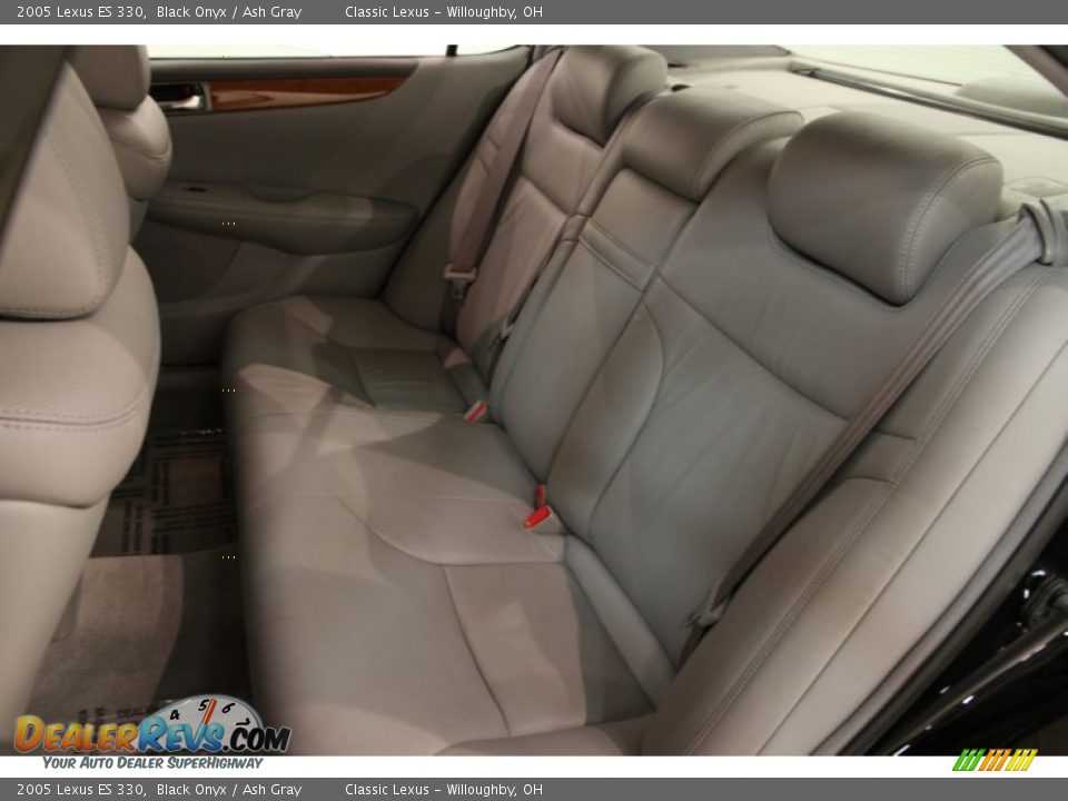 2005 Lexus ES 330 Black Onyx / Ash Gray Photo #17