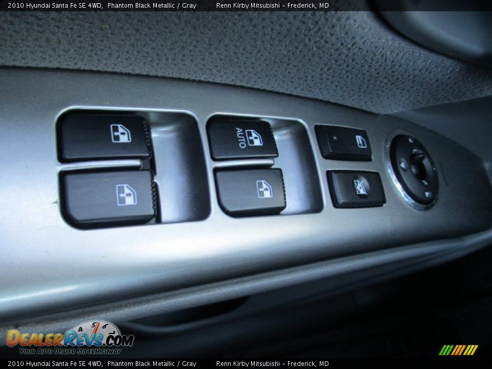 2010 Hyundai Santa Fe SE 4WD Phantom Black Metallic / Gray Photo #9