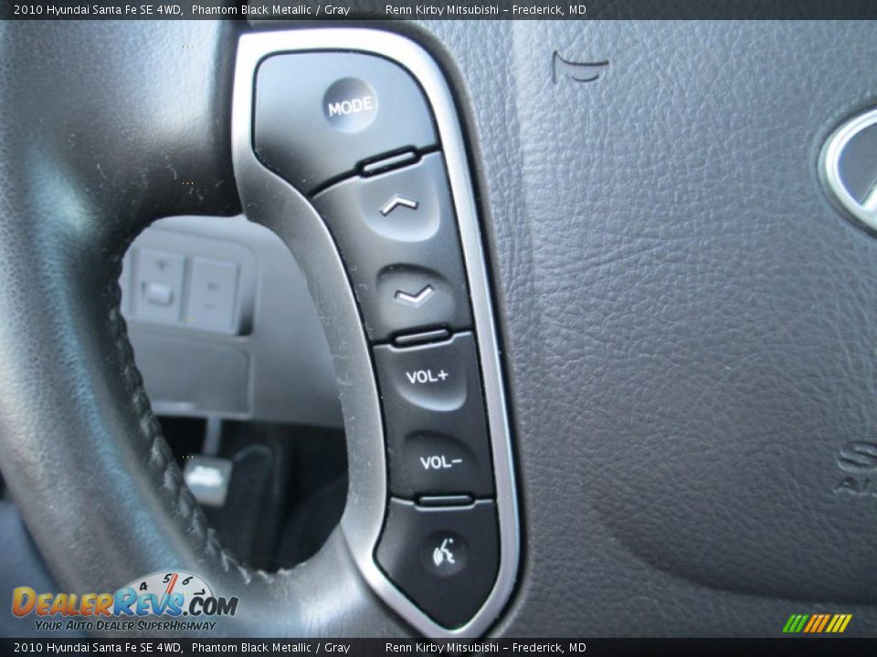 2010 Hyundai Santa Fe SE 4WD Phantom Black Metallic / Gray Photo #15