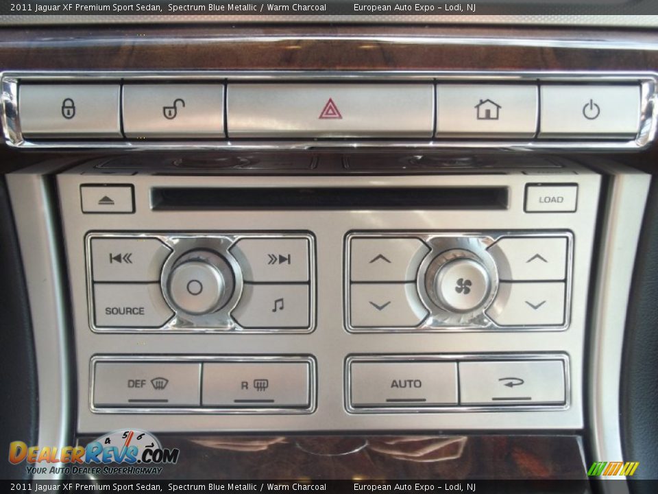 Controls of 2011 Jaguar XF Premium Sport Sedan Photo #21