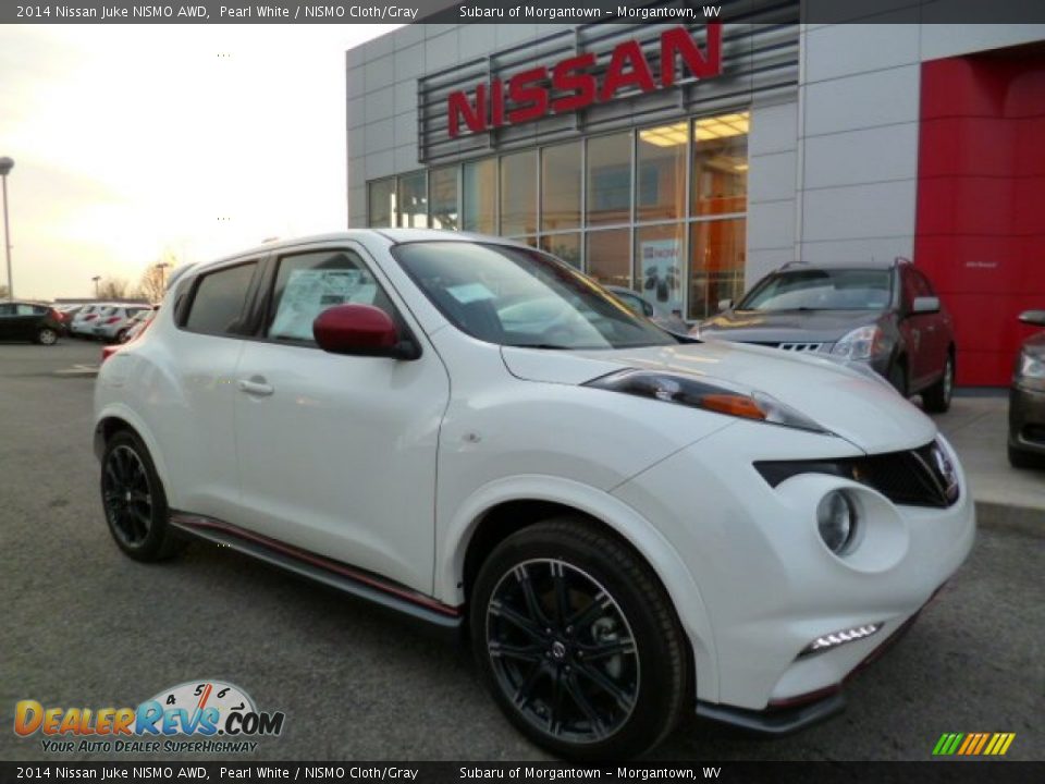 Front 3/4 View of 2014 Nissan Juke NISMO AWD Photo #1