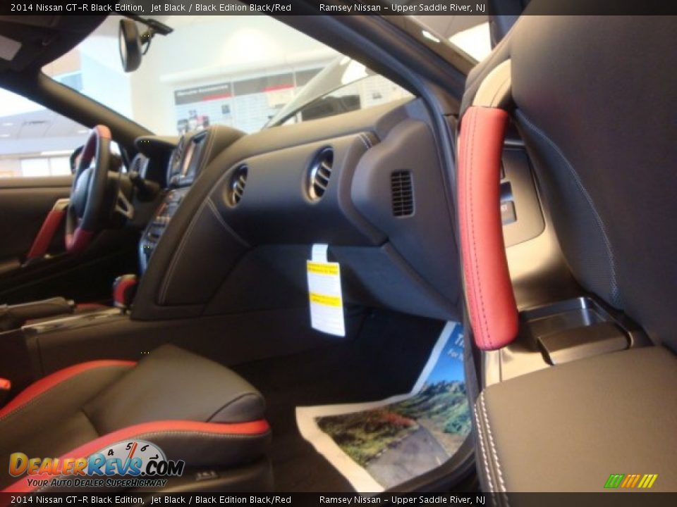 Dashboard of 2014 Nissan GT-R Black Edition Photo #21