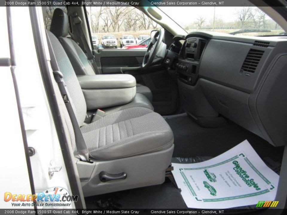 2008 Dodge Ram 1500 ST Quad Cab 4x4 Bright White / Medium Slate Gray Photo #11