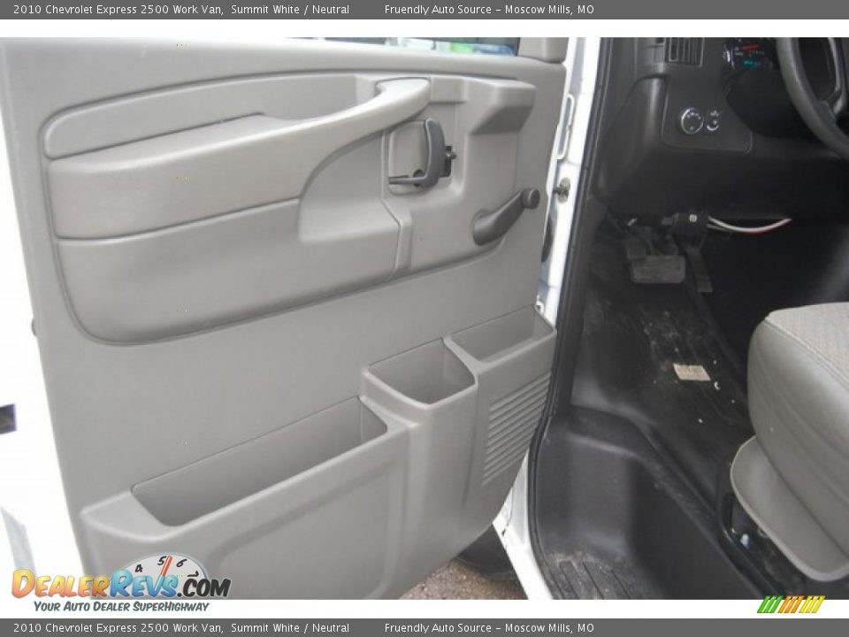 2010 Chevrolet Express 2500 Work Van Summit White / Neutral Photo #9