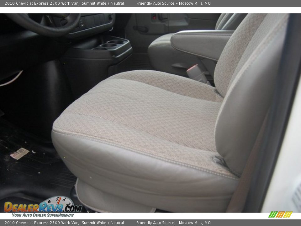 2010 Chevrolet Express 2500 Work Van Summit White / Neutral Photo #10
