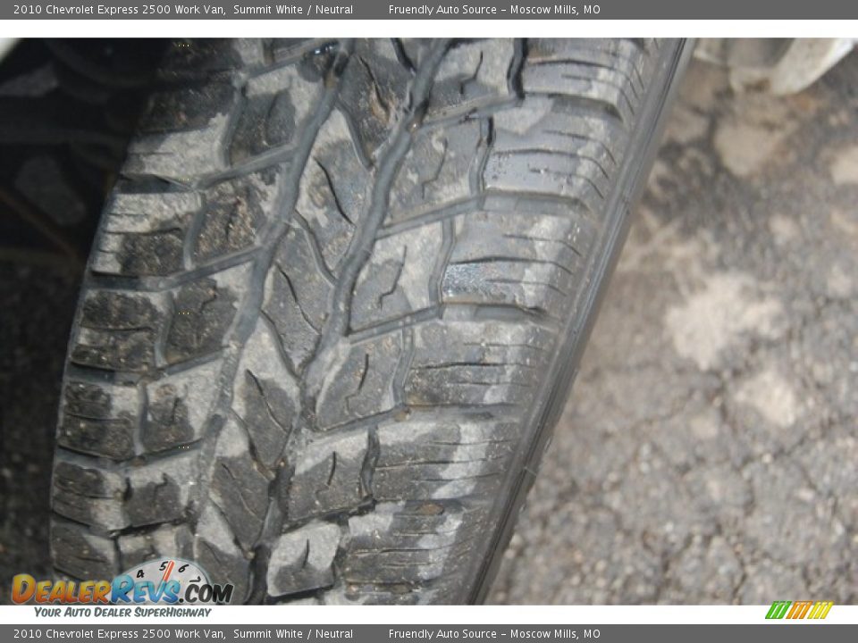 2010 Chevrolet Express 2500 Work Van Summit White / Neutral Photo #21