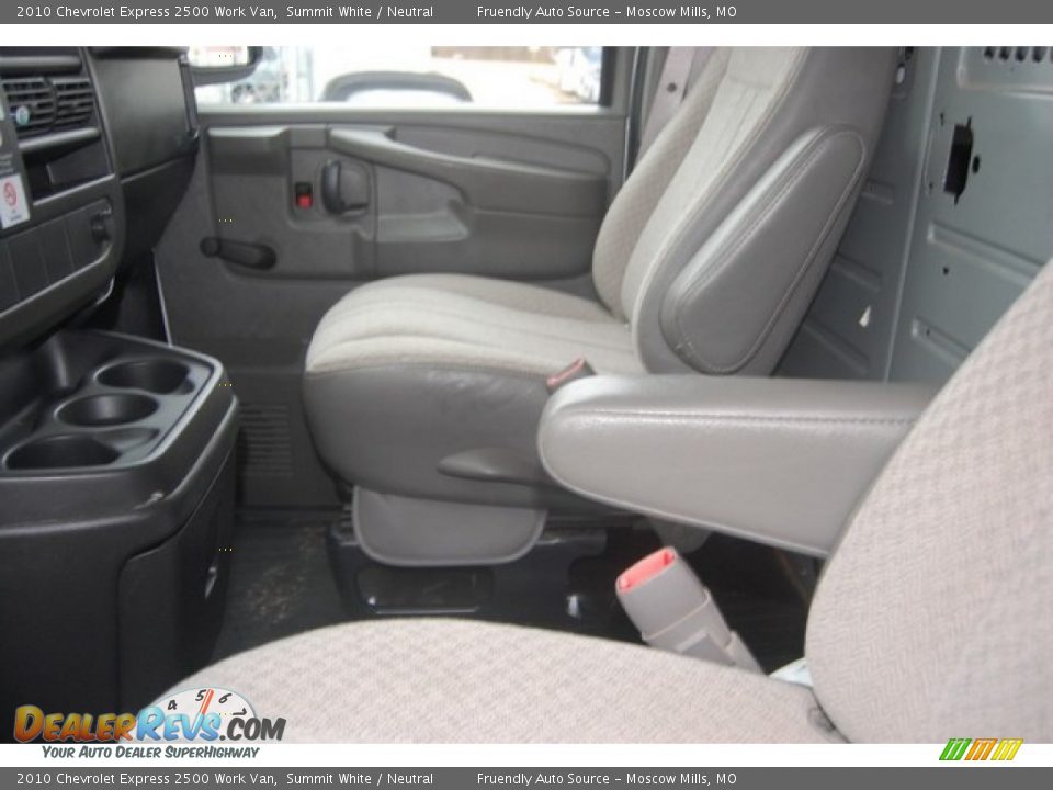 2010 Chevrolet Express 2500 Work Van Summit White / Neutral Photo #24