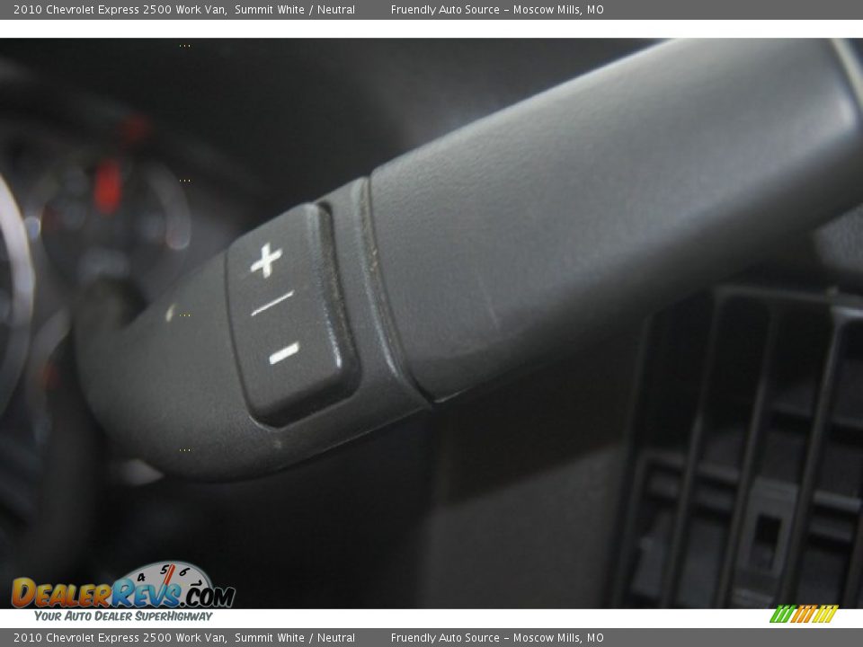 2010 Chevrolet Express 2500 Work Van Summit White / Neutral Photo #30