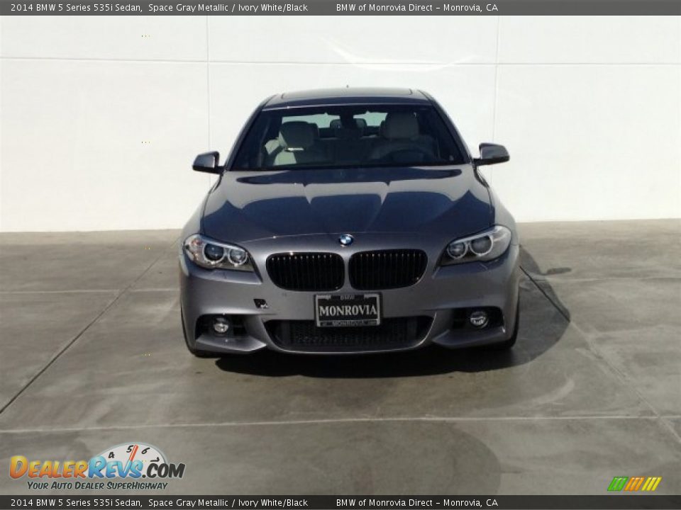 2014 BMW 5 Series 535i Sedan Space Gray Metallic / Ivory White/Black Photo #3
