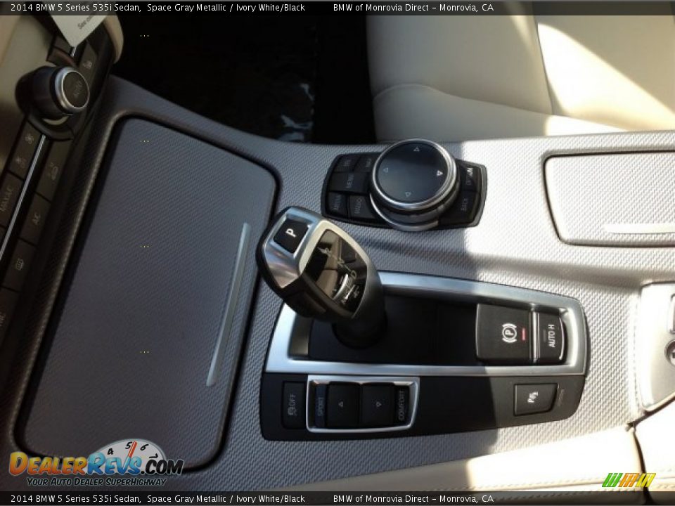 2014 BMW 5 Series 535i Sedan Space Gray Metallic / Ivory White/Black Photo #7