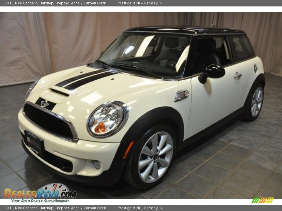 2011 Mini Cooper S Hardtop Pepper White / Carbon Black Photo #1