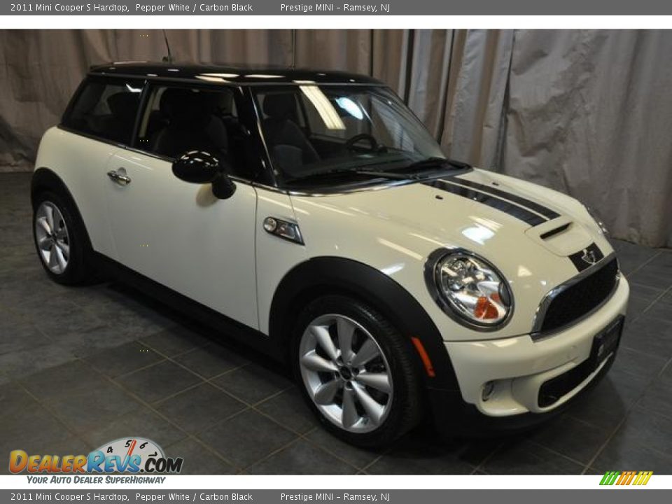 2011 Mini Cooper S Hardtop Pepper White / Carbon Black Photo #4