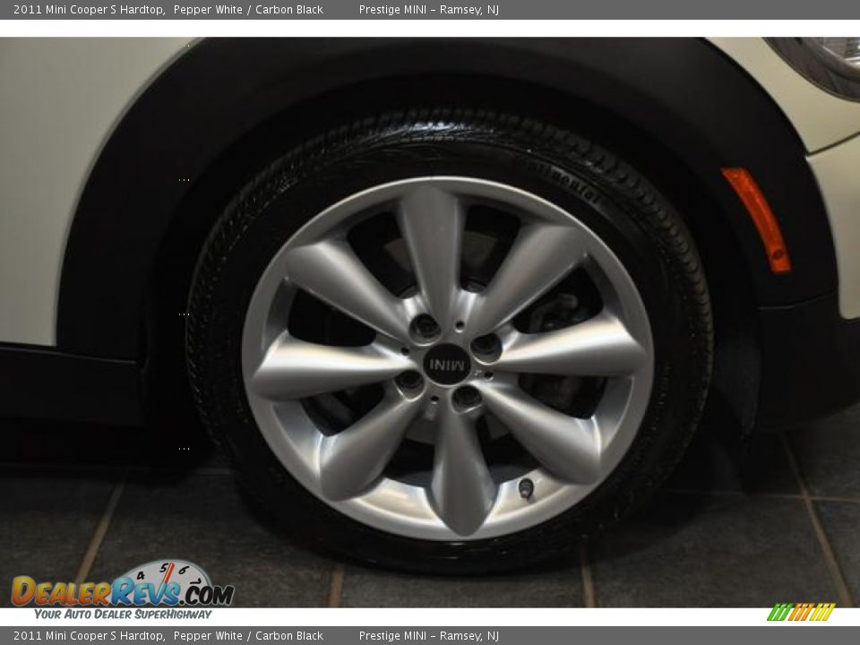2011 Mini Cooper S Hardtop Pepper White / Carbon Black Photo #5