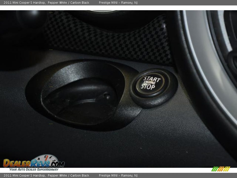 2011 Mini Cooper S Hardtop Pepper White / Carbon Black Photo #11