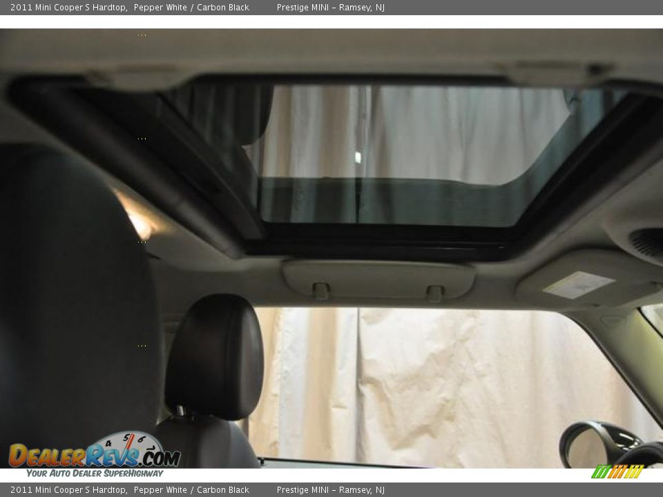 2011 Mini Cooper S Hardtop Pepper White / Carbon Black Photo #14