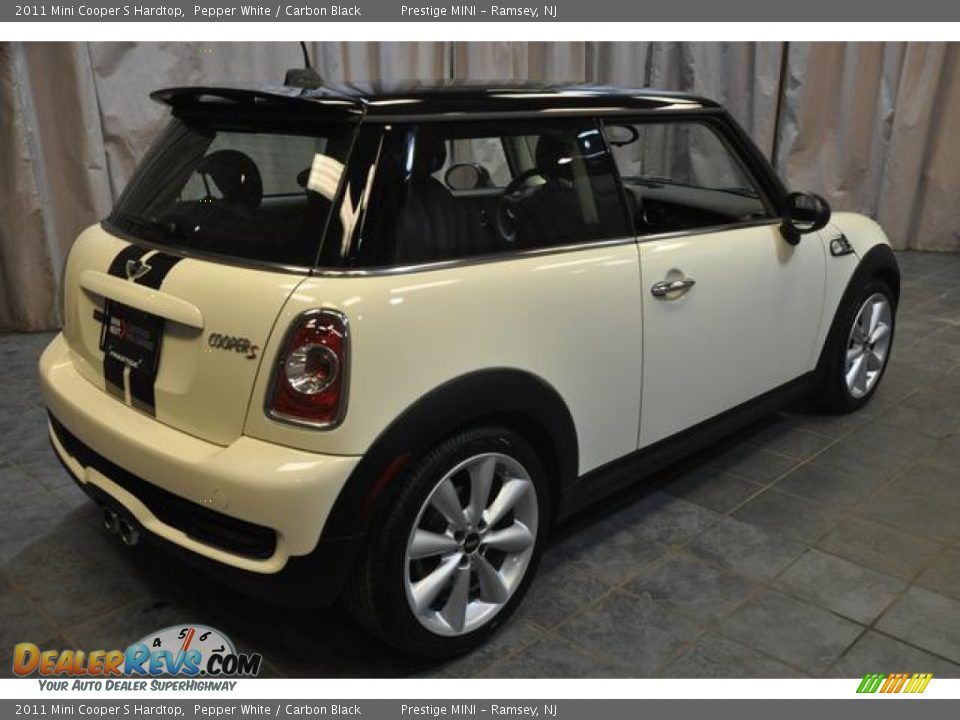 2011 Mini Cooper S Hardtop Pepper White / Carbon Black Photo #15
