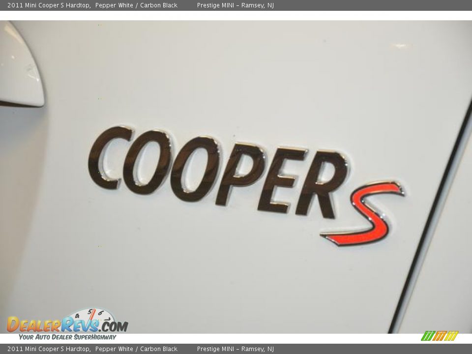 2011 Mini Cooper S Hardtop Pepper White / Carbon Black Photo #17