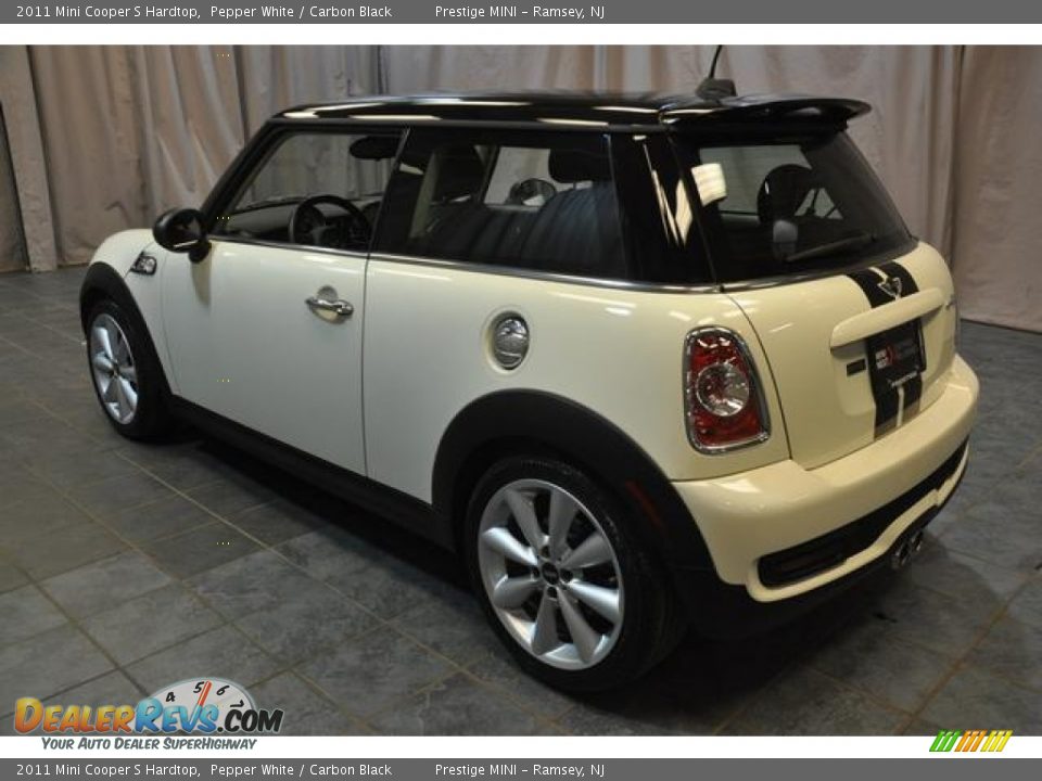 2011 Mini Cooper S Hardtop Pepper White / Carbon Black Photo #21