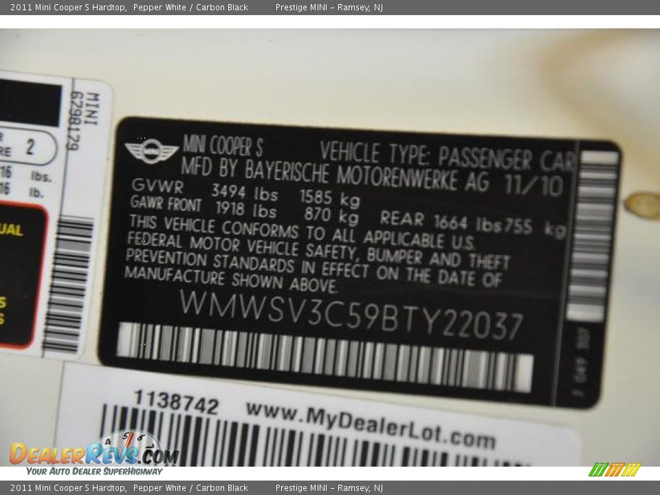 2011 Mini Cooper S Hardtop Pepper White / Carbon Black Photo #27