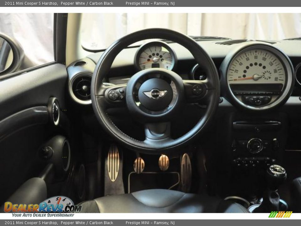 2011 Mini Cooper S Hardtop Pepper White / Carbon Black Photo #32