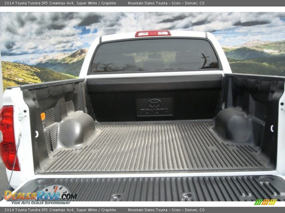 2014 Toyota Tundra SR5 Crewmax 4x4 Super White / Graphite Photo #8