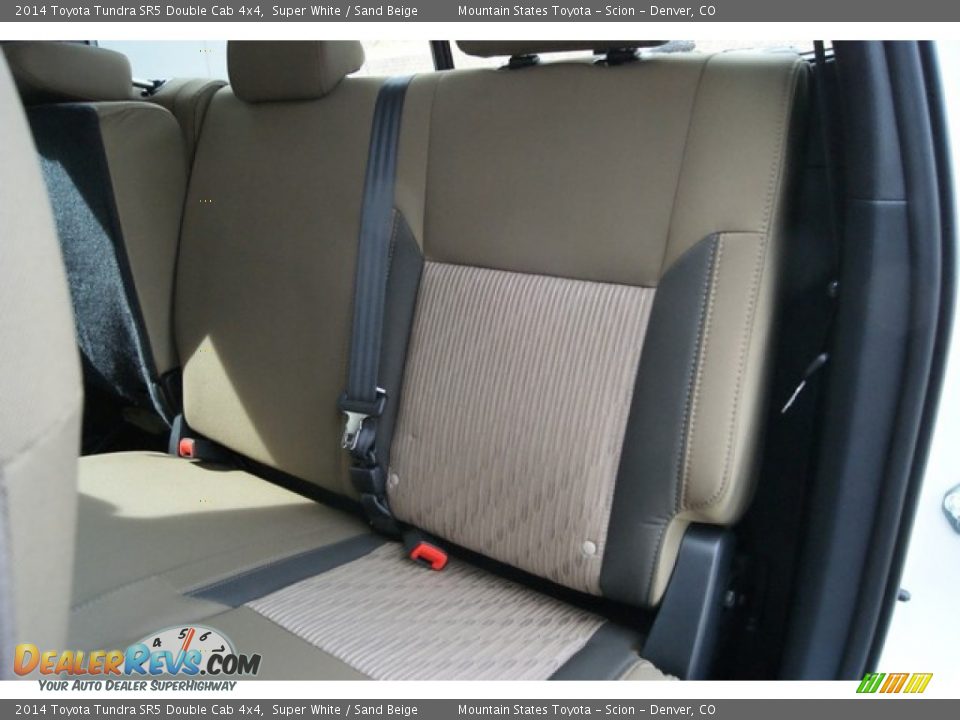 2014 Toyota Tundra SR5 Double Cab 4x4 Super White / Sand Beige Photo #7
