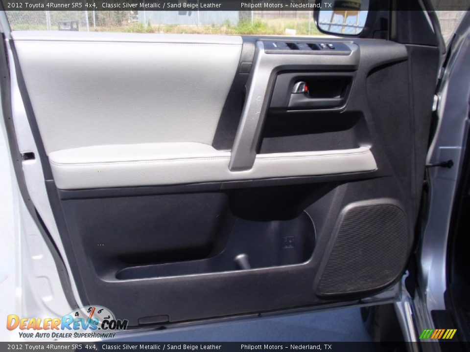 2012 Toyota 4Runner SR5 4x4 Classic Silver Metallic / Sand Beige Leather Photo #32