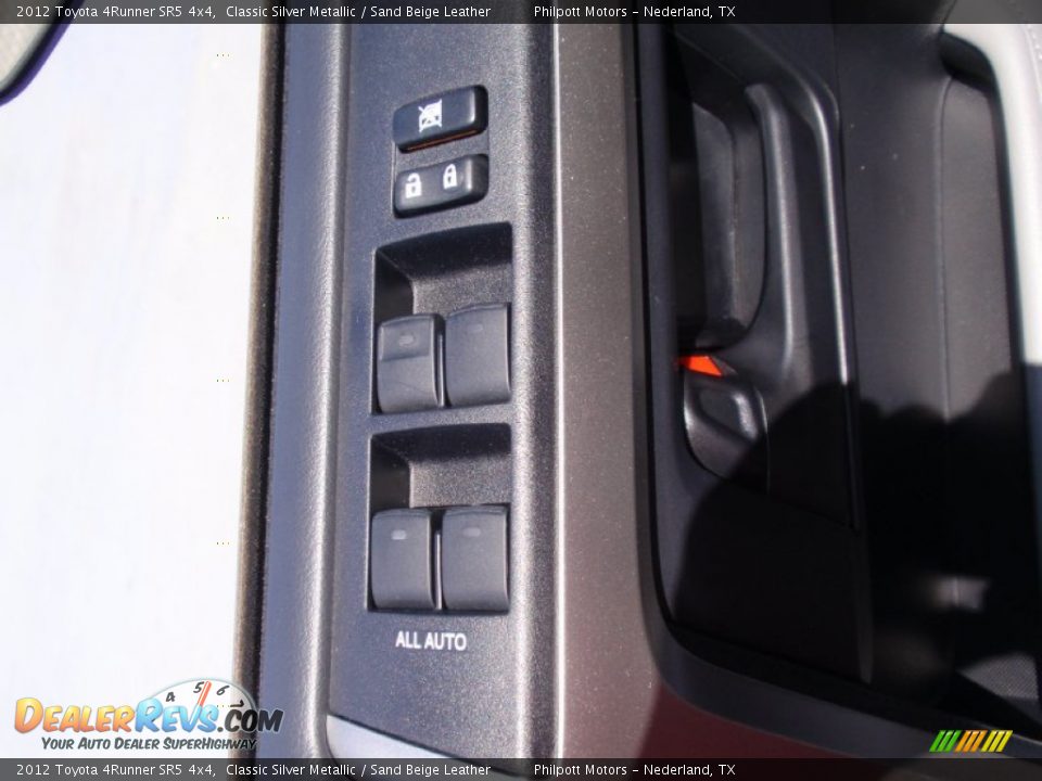 2012 Toyota 4Runner SR5 4x4 Classic Silver Metallic / Sand Beige Leather Photo #33