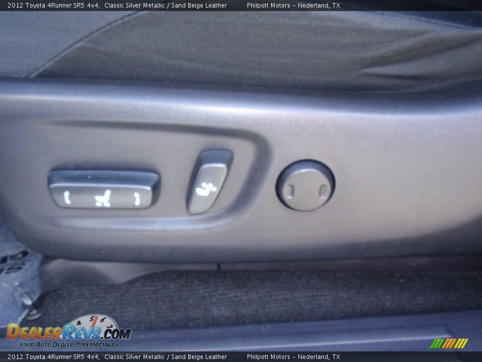 2012 Toyota 4Runner SR5 4x4 Classic Silver Metallic / Sand Beige Leather Photo #36