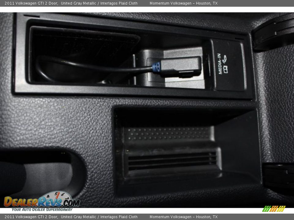 2011 Volkswagen GTI 2 Door United Gray Metallic / Interlagos Plaid Cloth Photo #23