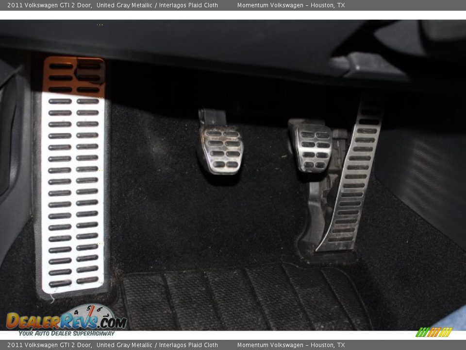 2011 Volkswagen GTI 2 Door United Gray Metallic / Interlagos Plaid Cloth Photo #33
