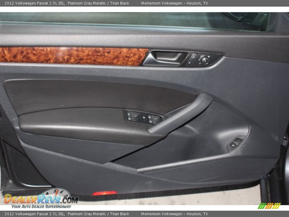 2012 Volkswagen Passat 2.5L SEL Platinum Gray Metallic / Titan Black Photo #13