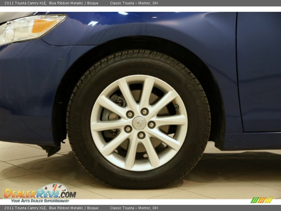 2011 Toyota Camry XLE Blue Ribbon Metallic / Bisque Photo #18