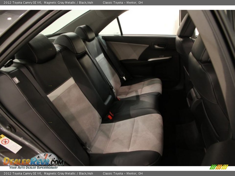 2012 Toyota Camry SE V6 Magnetic Gray Metallic / Black/Ash Photo #26