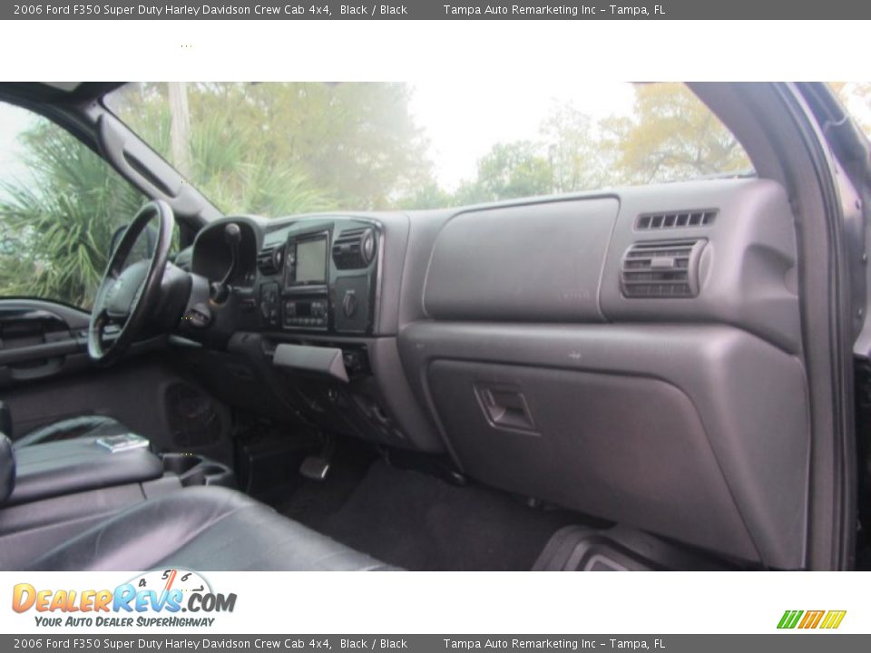 Black Interior - 2006 Ford F350 Super Duty Harley Davidson Crew Cab 4x4 Photo #27