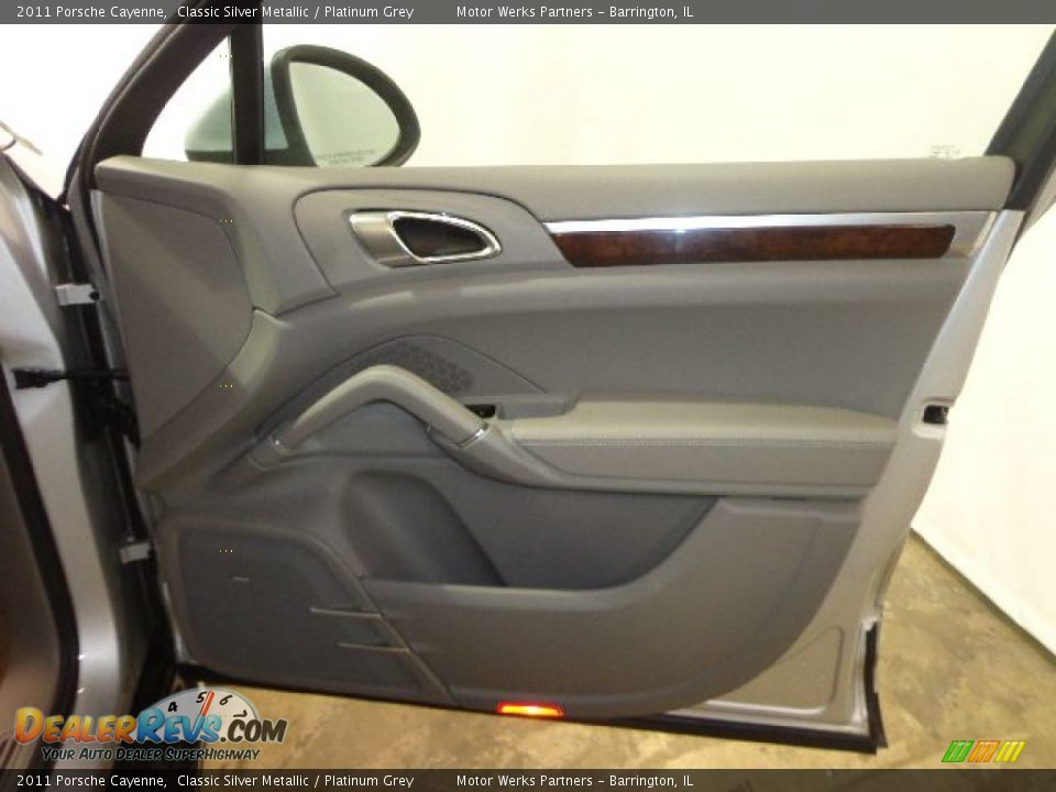 2011 Porsche Cayenne Classic Silver Metallic / Platinum Grey Photo #36