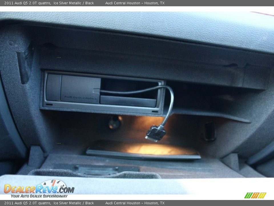 2011 Audi Q5 2.0T quattro Ice Silver Metallic / Black Photo #23