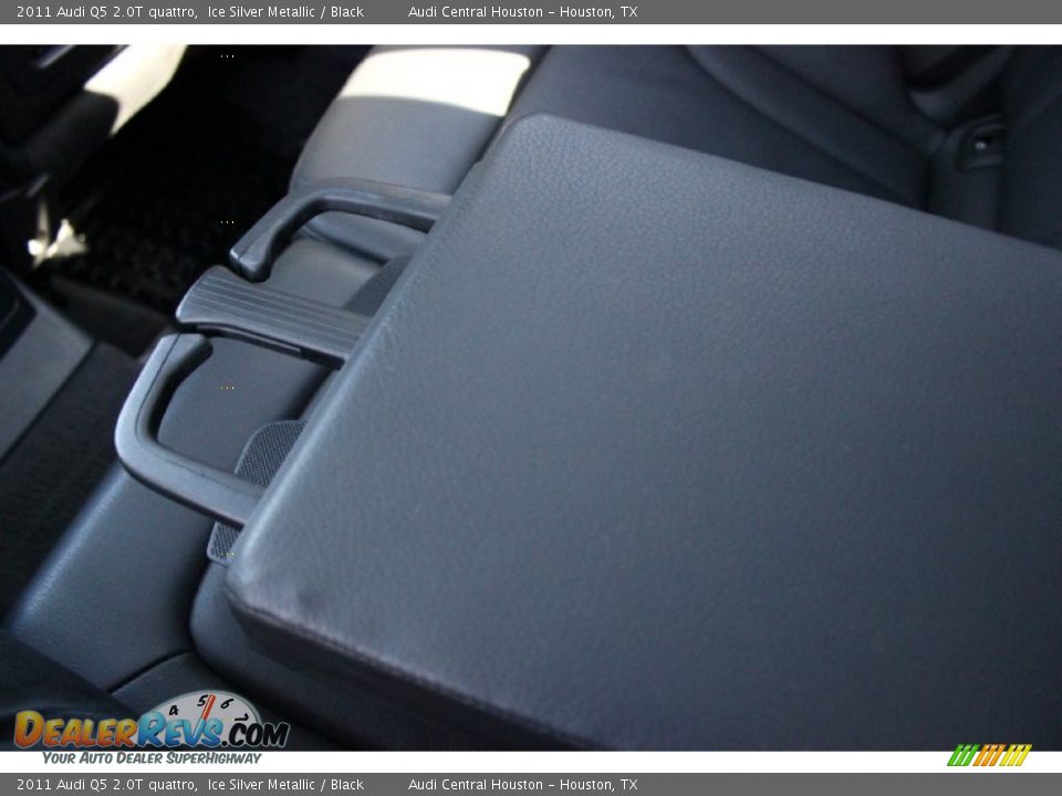 2011 Audi Q5 2.0T quattro Ice Silver Metallic / Black Photo #32