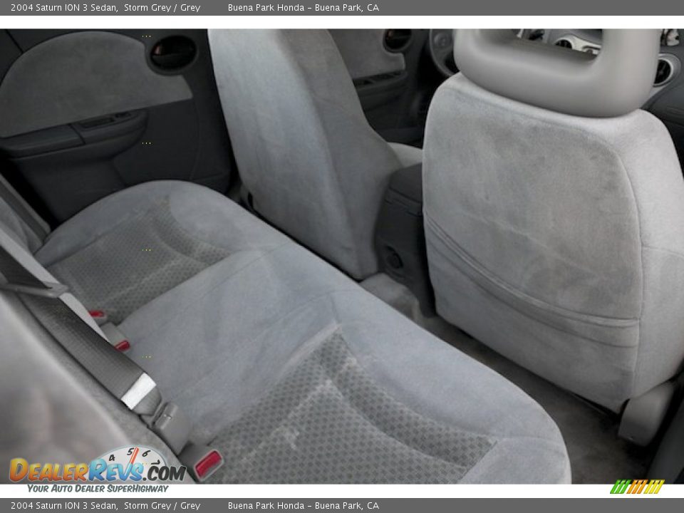 2004 Saturn ION 3 Sedan Storm Grey / Grey Photo #17