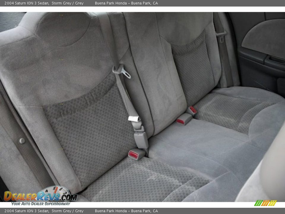 2004 Saturn ION 3 Sedan Storm Grey / Grey Photo #18
