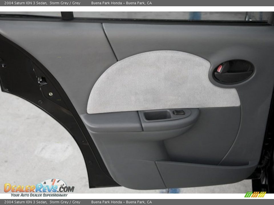 2004 Saturn ION 3 Sedan Storm Grey / Grey Photo #24