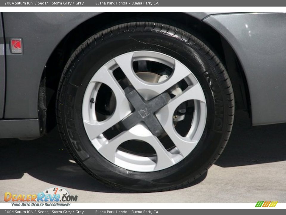 2004 Saturn ION 3 Sedan Storm Grey / Grey Photo #28