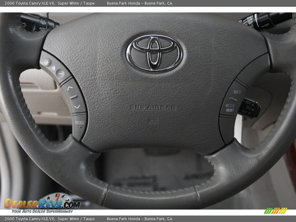2006 Toyota Camry XLE V6 Super White / Taupe Photo #6