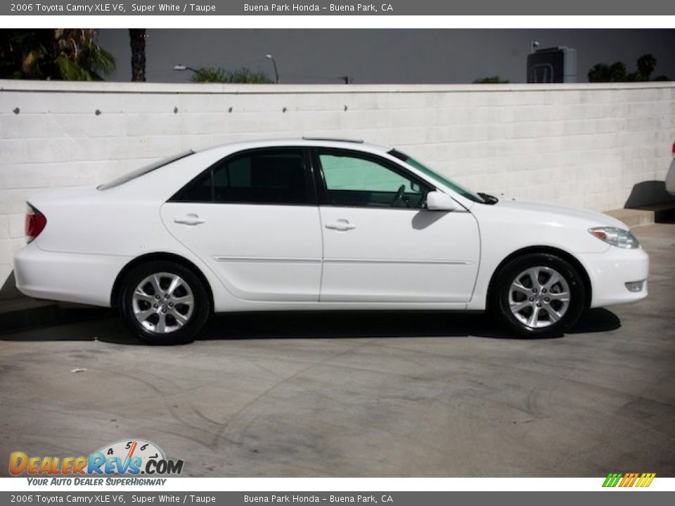 Super White 2006 Toyota Camry XLE V6 Photo #9