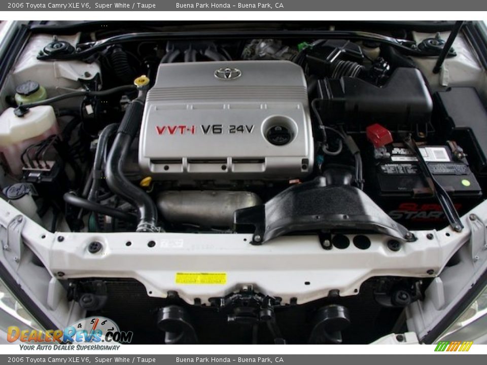 2006 Toyota Camry XLE V6 Super White / Taupe Photo #28