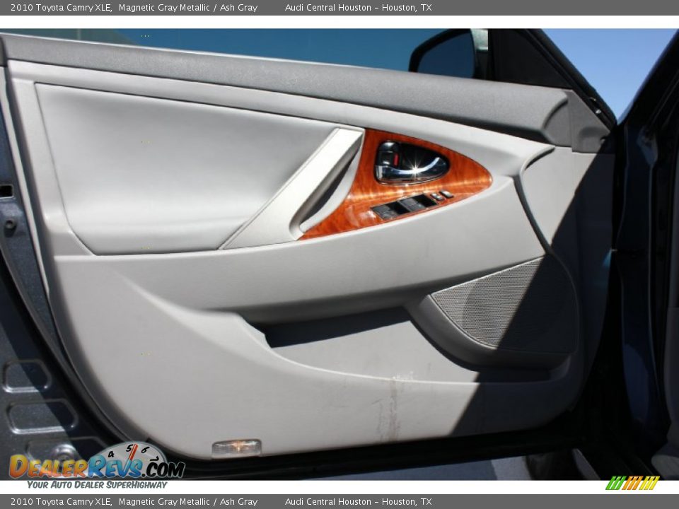 2010 Toyota Camry XLE Magnetic Gray Metallic / Ash Gray Photo #8