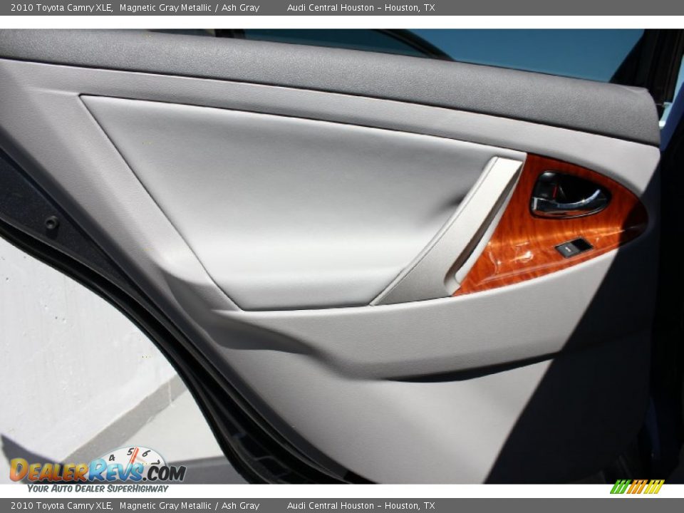2010 Toyota Camry XLE Magnetic Gray Metallic / Ash Gray Photo #20