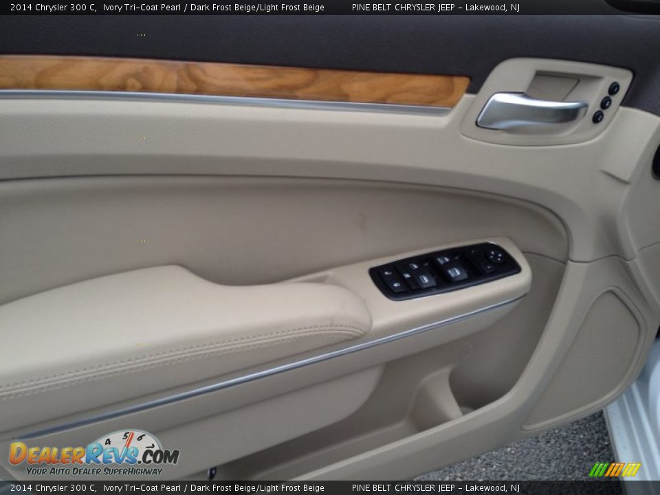 2014 Chrysler 300 C Ivory Tri-Coat Pearl / Dark Frost Beige/Light Frost Beige Photo #8