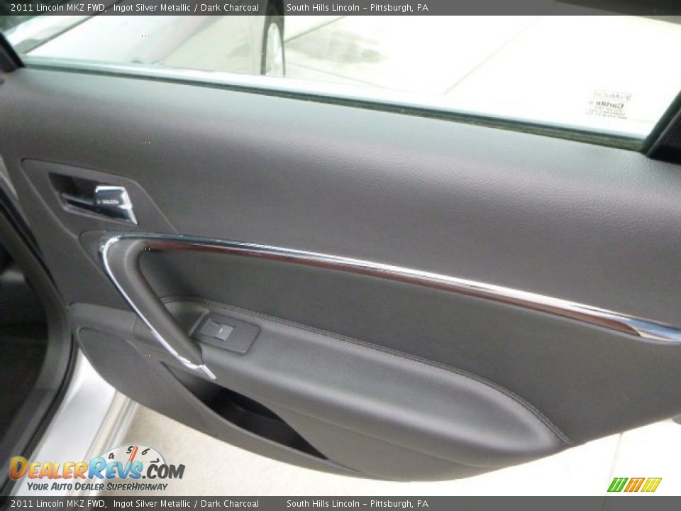 2011 Lincoln MKZ FWD Ingot Silver Metallic / Dark Charcoal Photo #15